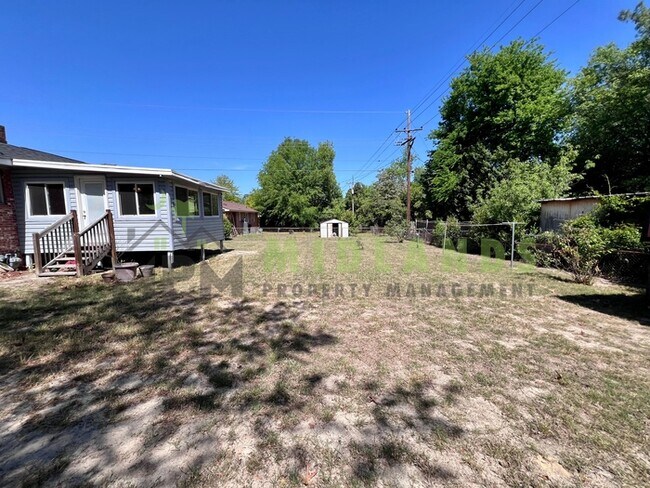 Building Photo - 3836 Davies Dr