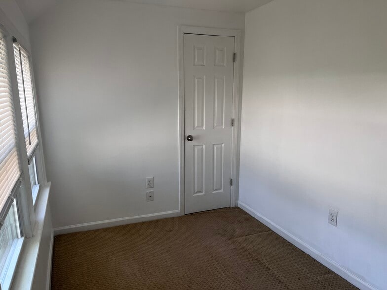 Bedroom 2 - 114 Morgan Ave