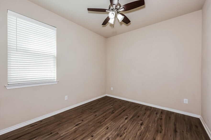 Building Photo - 10973 Caldwell Ln