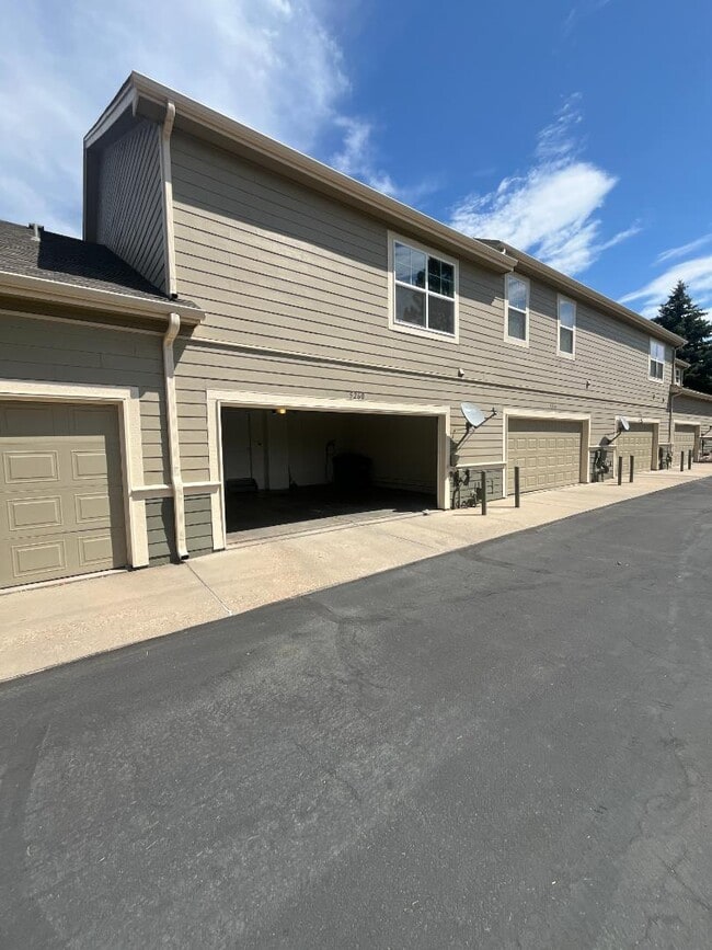 Building Photo - 5260 Cornerstone Dr