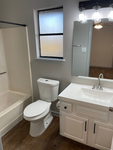 Building Photo - 1757 S Brightside View Dr