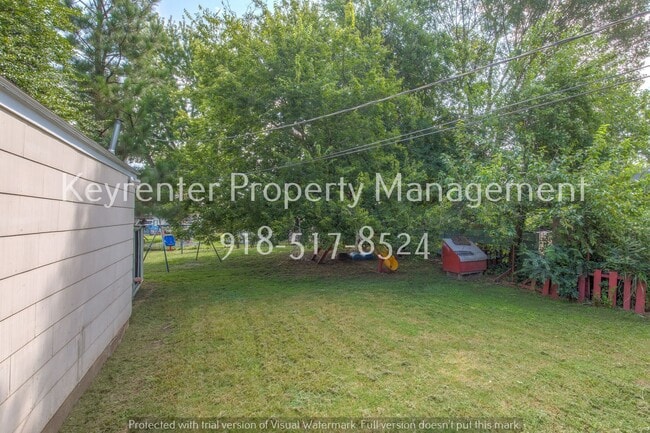Building Photo - 2 Bed | 1 Bath in Tulsa!