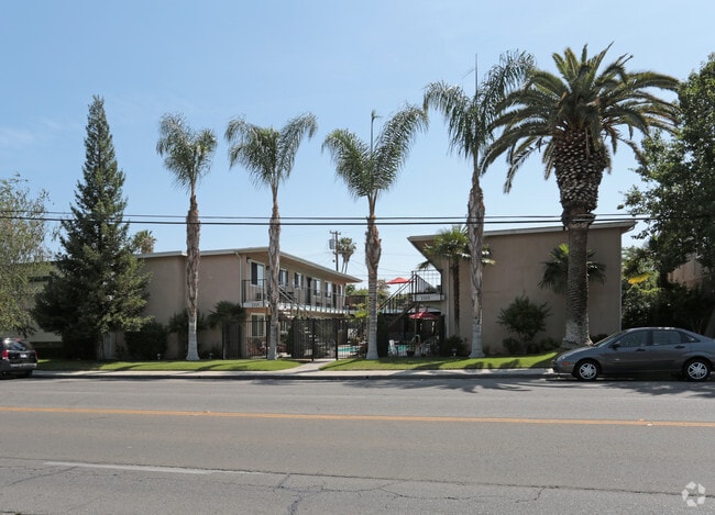 Primary Photo - 1335 Minnewawa Ave