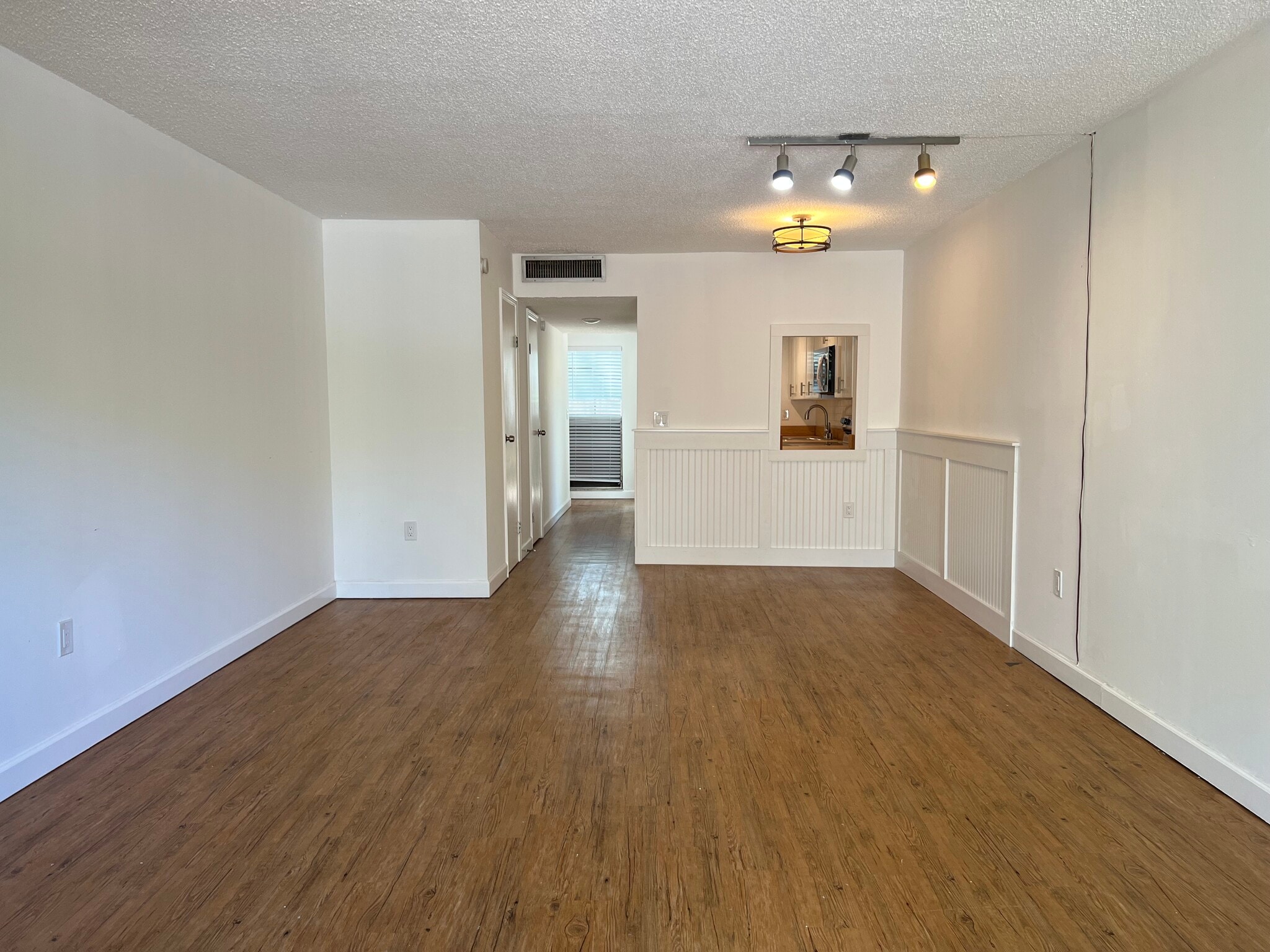 Building Photo - 701 SW 75th St