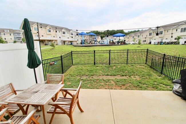 Building Photo - 1412 Palomino Trl
