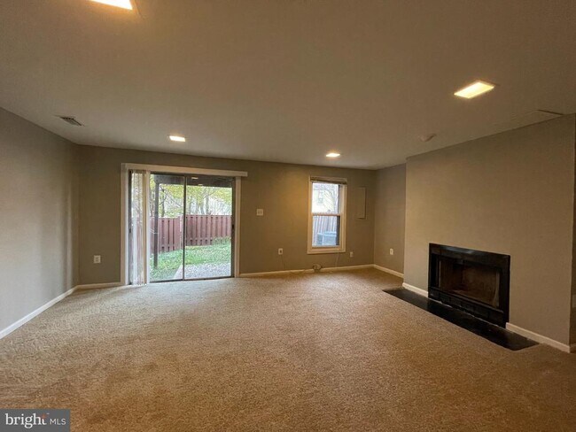 Building Photo - 14262 Heritage Crossing Ln