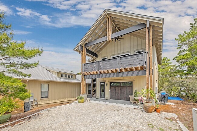 Building Photo - 45 Pine Knoll