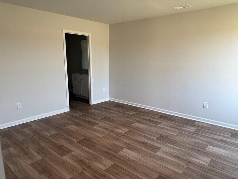 Building Photo - 1114Cooper Cooper Hawk Ln SW