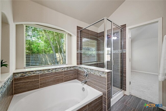 Building Photo - 2500 Highland Haven Dr