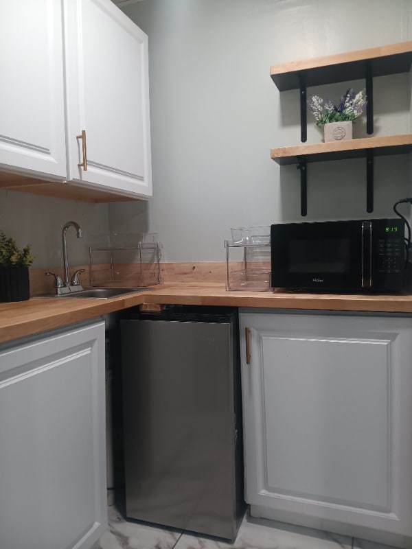 Building Photo - D4 10th Ave