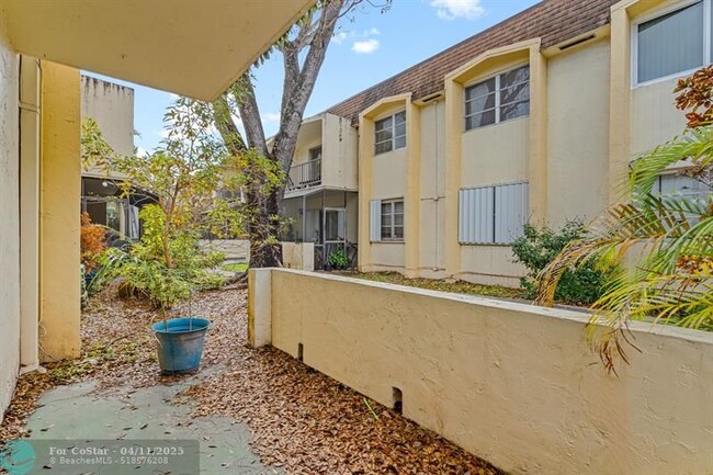 Building Photo - 7831 SW 56th St