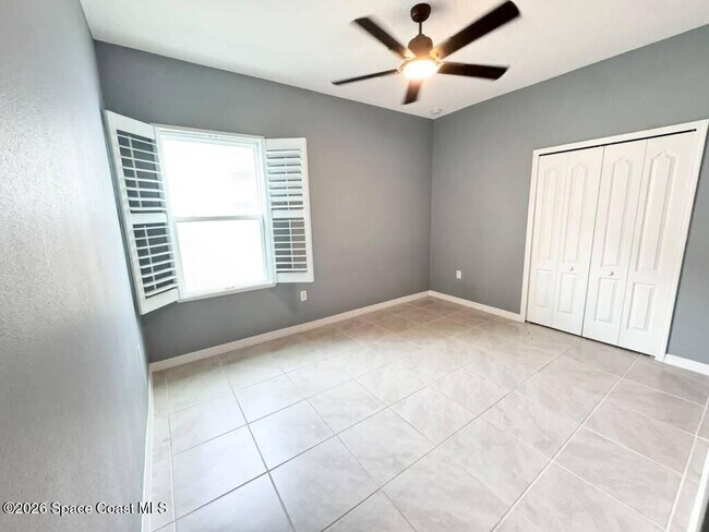 Building Photo - 2412 Carrick St