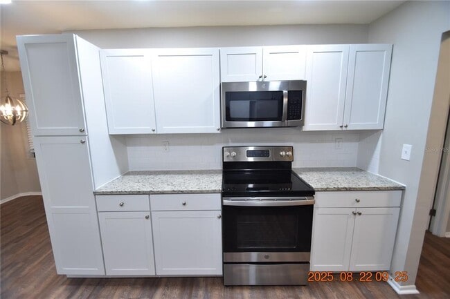 Building Photo - 1455 Ridgelane Cir S