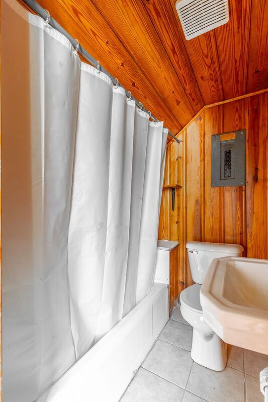 Building Photo - 538 Wando Dr