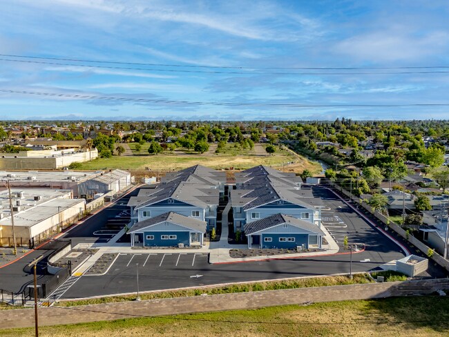 Building Photo - 6470 Stockton Blvd