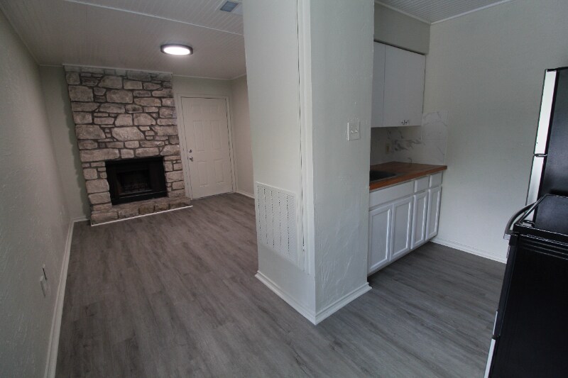 Building Photo - 2902 Sweeney Ln