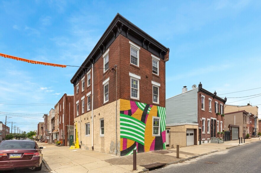 Building Photo - 2723 E Huntingdon St