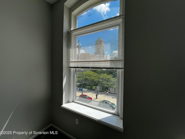 Building Photo - 205 N Washington Ave