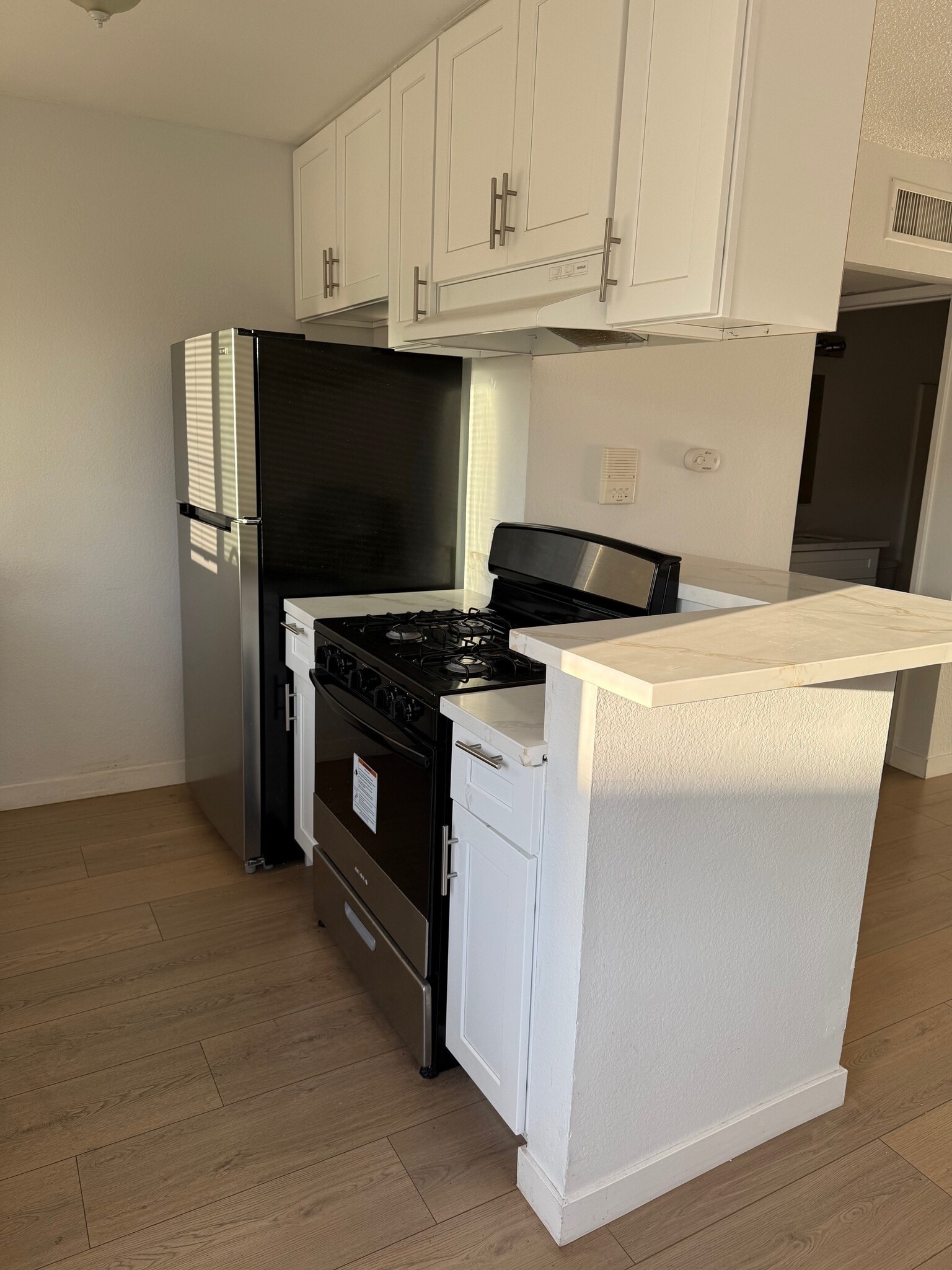 Building Photo - 14141 Erwin St