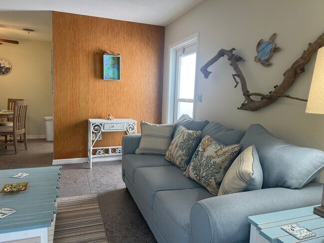 Building Photo - Venice, FL 2BR/2BA Condo in Sea Villas
