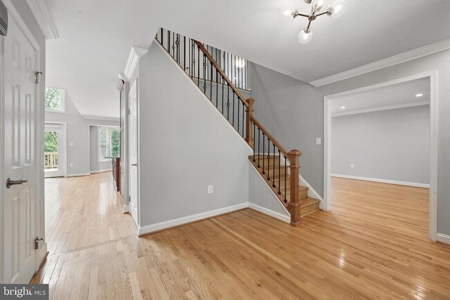 Building Photo - 9913 Rosewood Hill Cir