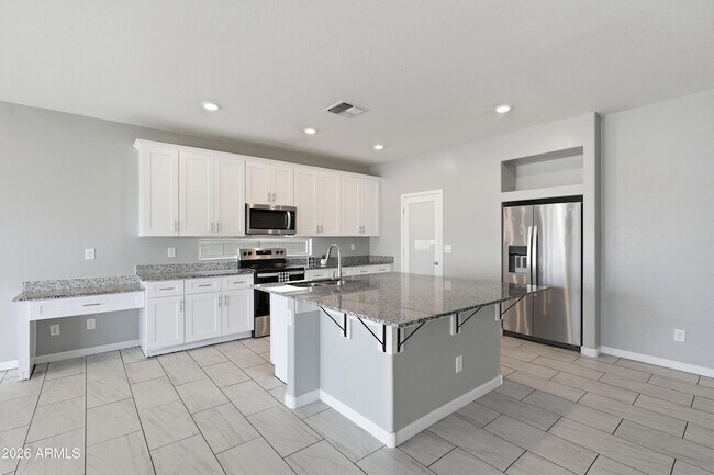 Building Photo - 1692 W Aztec Dr