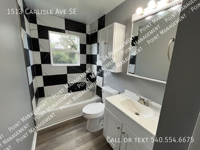 Building Photo - 1513 Carlisle Ave SE