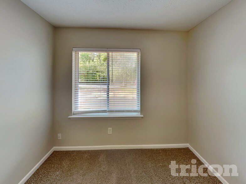 Building Photo - 3182 Lake Monroe Rd