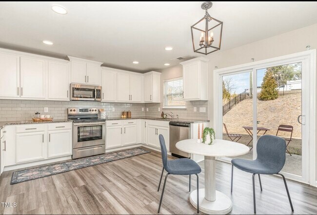 Building Photo - 2815 E Brookwood Ct