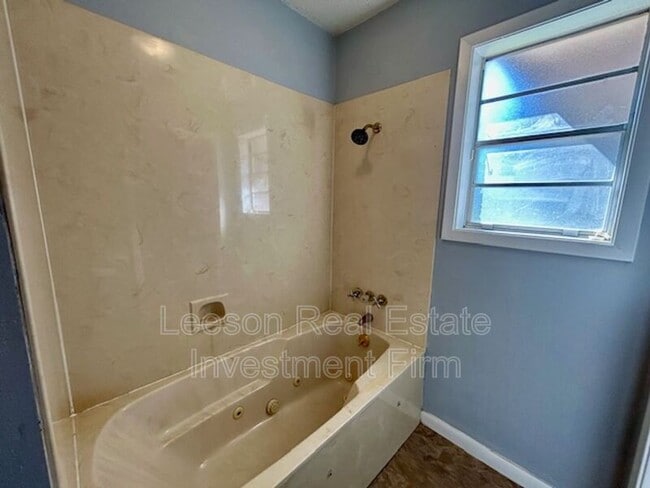 Building Photo - 1139 Carolina St