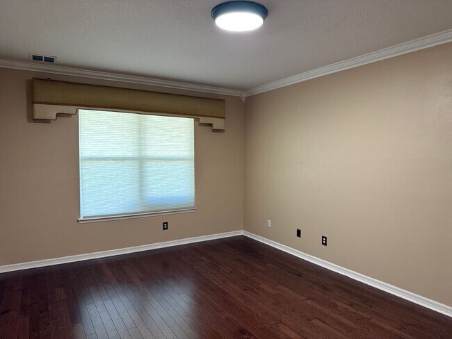 Building Photo - Gorgeous 5 bedrooms, 4 bath, 3 car garage single family home in Clermont