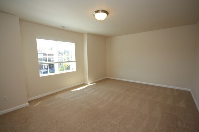Building Photo - Beautiful Family Home with Bonus Room, Storage & Fenced Yard