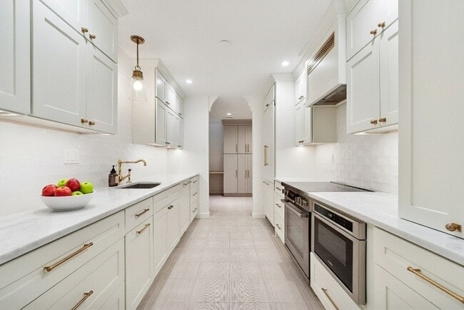 Building Photo - 100 Keyes Rd