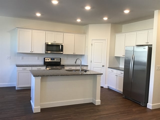 Building Photo - 4405 N Morgan Way