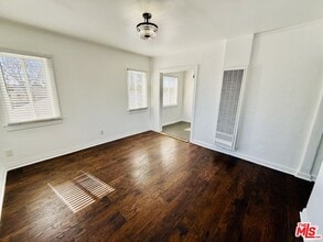 Building Photo - 1801 W 39th St