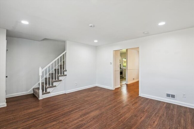 Building Photo - 3627 Elmora Ave