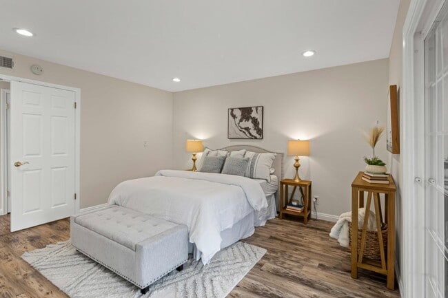 Building Photo - 464 Edelweiss Dr