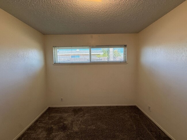 Building Photo - Orcutt Single Story Ranch Style Home Near Waller Park/Highway 135