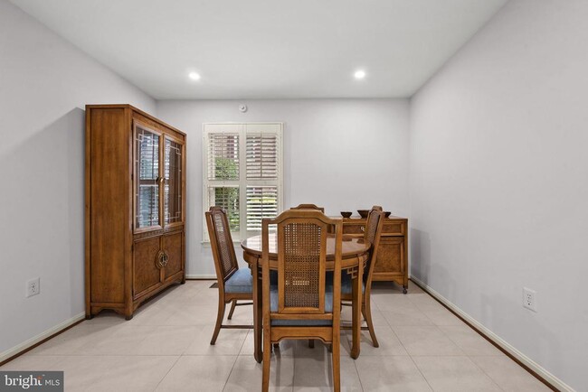 Building Photo - 6056 Morgan Ct