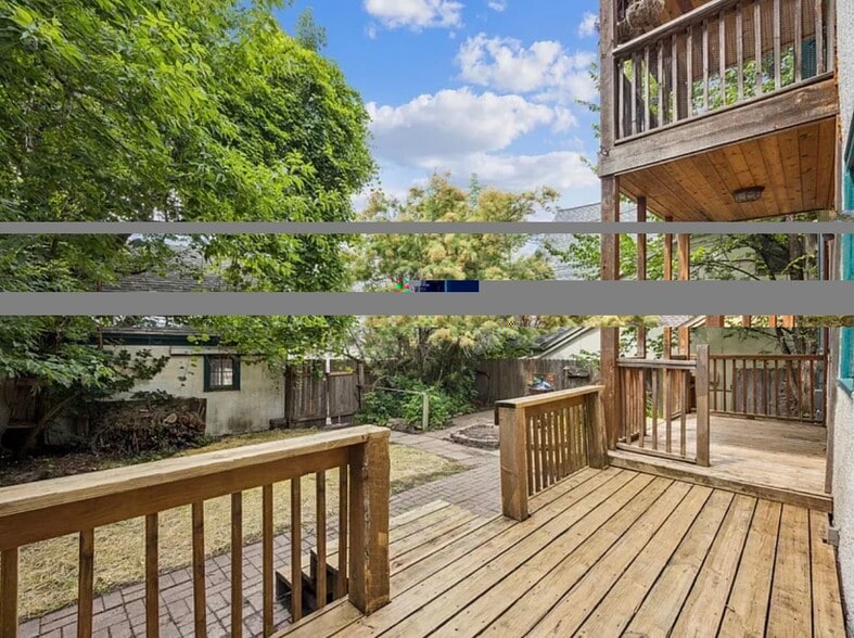 Building Photo - 2416 Harriet Ave