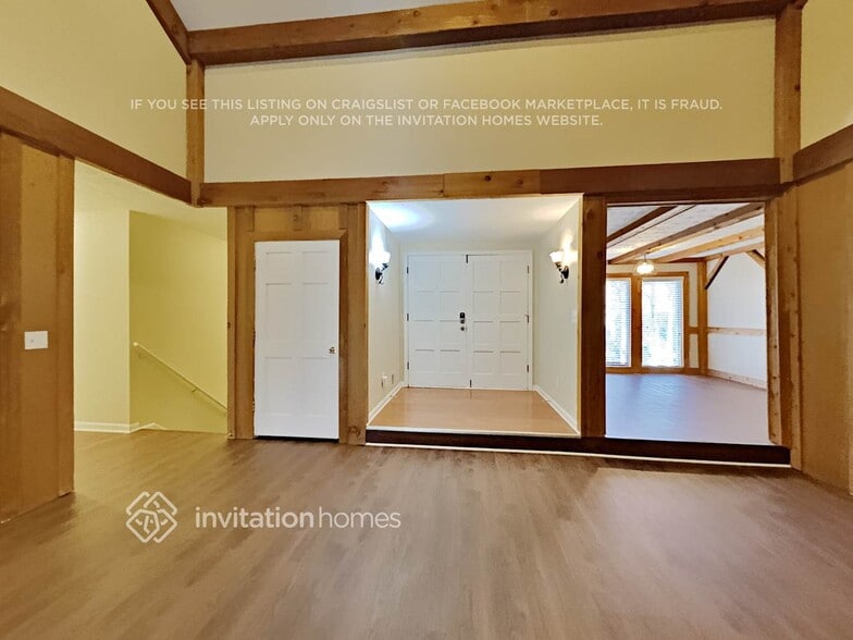 Building Photo - 4584 Forest Green Dr