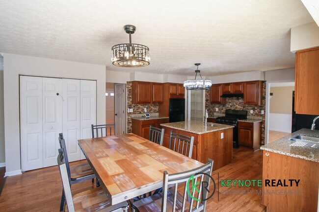 Building Photo - 7691 Harwood Ct