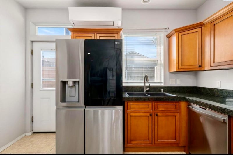 Building Photo - 4215 W 2nd Ave