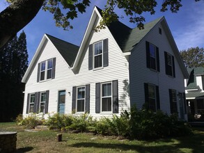Building Photo - 8 Tidewater Ln
