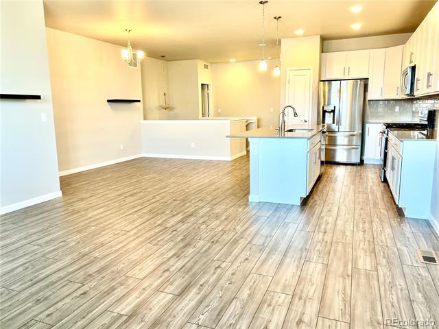 Building Photo - 8962 Red Bud St