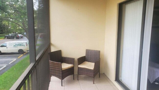 Building Photo - 202 Foxtail Dr