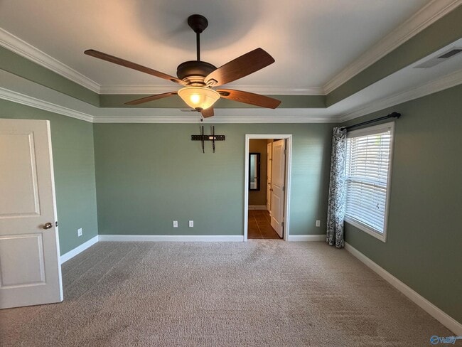 Building Photo - 8 Easy St