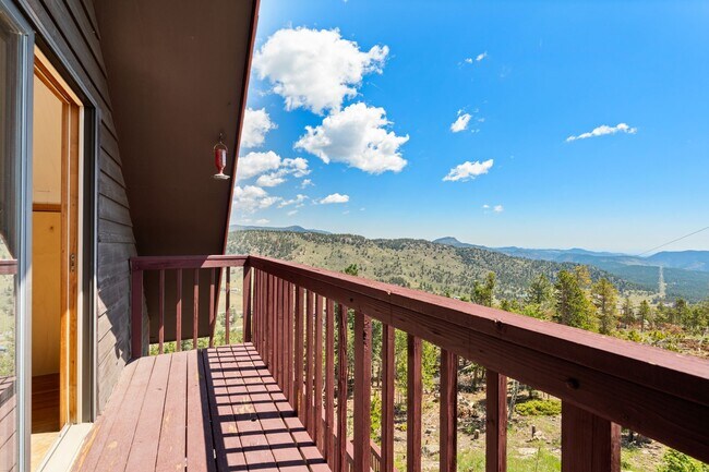 Building Photo - 848 Aspen Dr