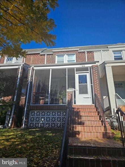 Building Photo - 1766 E Street NE Unit
