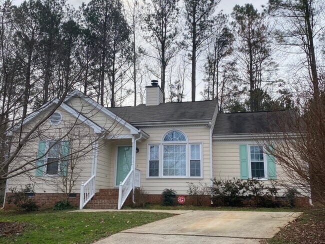 Front of home - 137 Skipwyth Cir